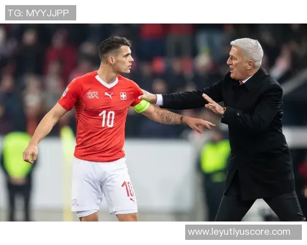 罗马有意同时引进齐尔克泽与拉斯帕多里加强阵容深度